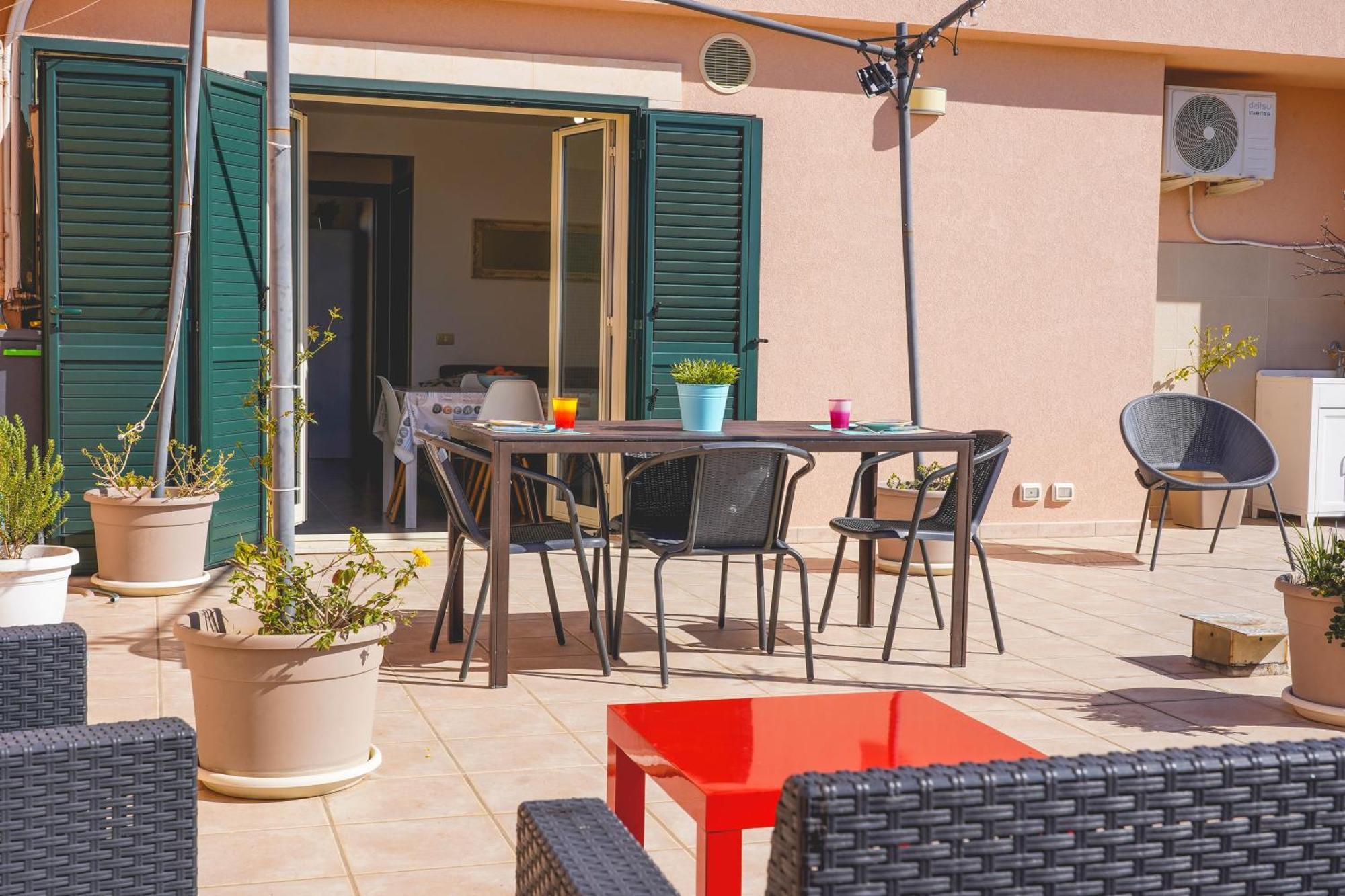 Appartement Attico Terrazza Cielomare Seaview à Pozzallo Extérieur photo